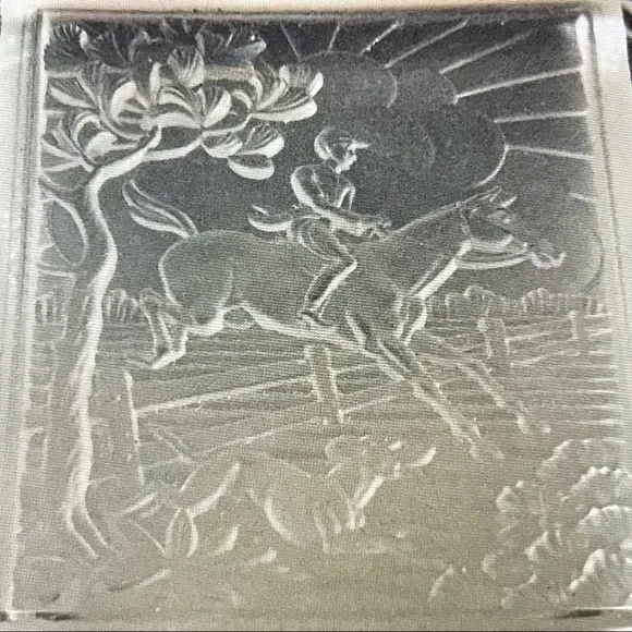 ART DECO CZECH FROSTED CIGARETTE 🚬 HOLDER -EQUESTRIAN 🐎 THEME CIRCA 1935 EUC